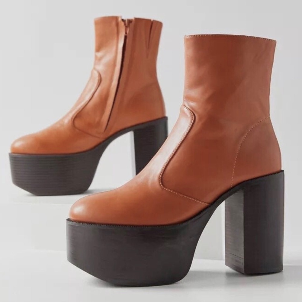 UO Harper Ultra-Platform Boot NIB NWT - image 3